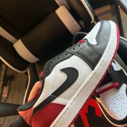 Air Jordan 1 Low Black Toe 