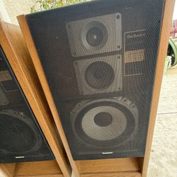 Technics 3-way floor speakers
