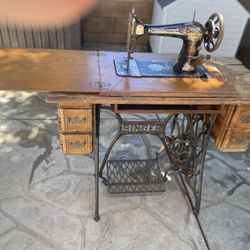 Antique Singer w Iron Stand & Cabinet 