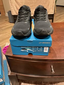 Brooks Adrenaline GTS 23 Men's Size 11