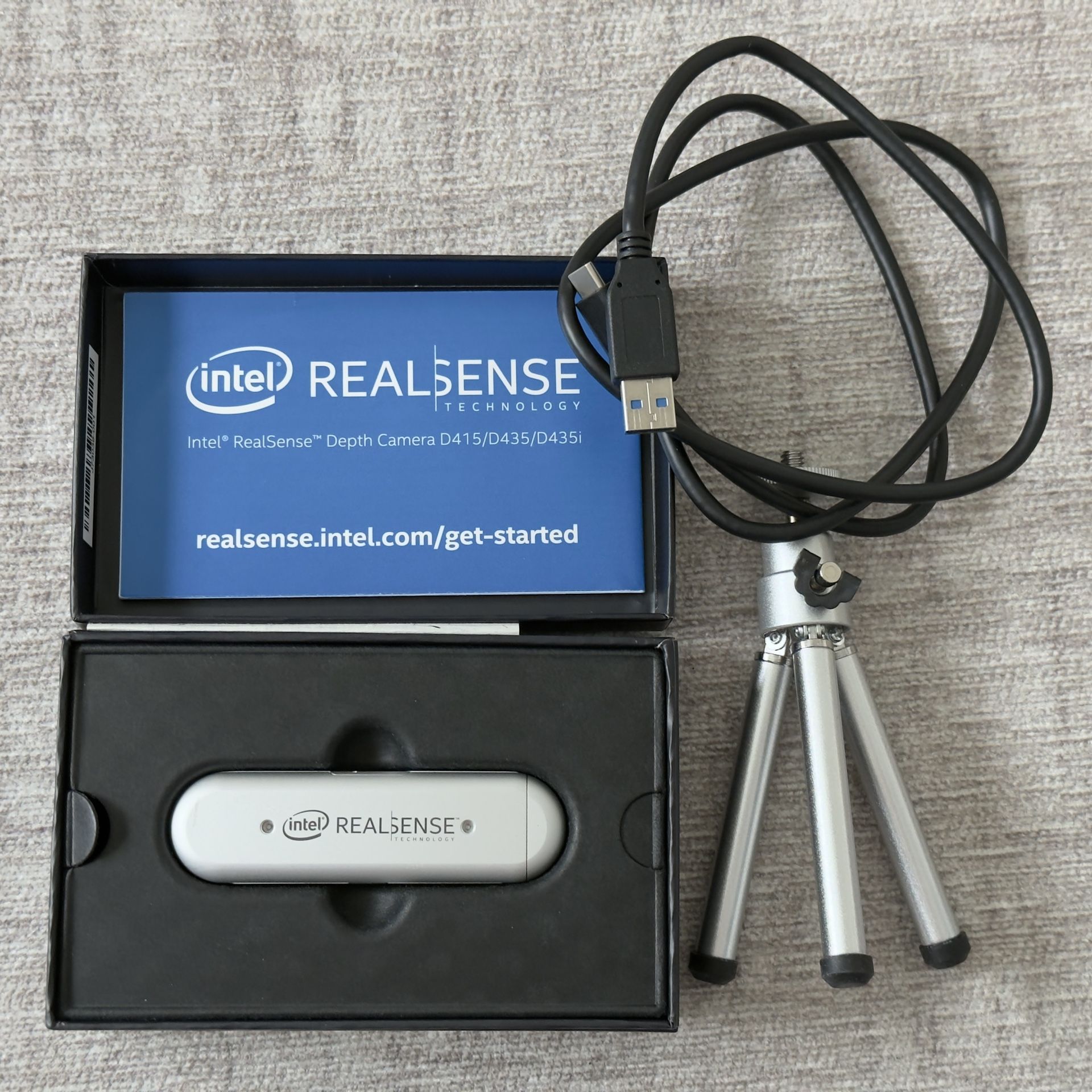 Digital Depth Camera With Tripod Intel RealSense D435