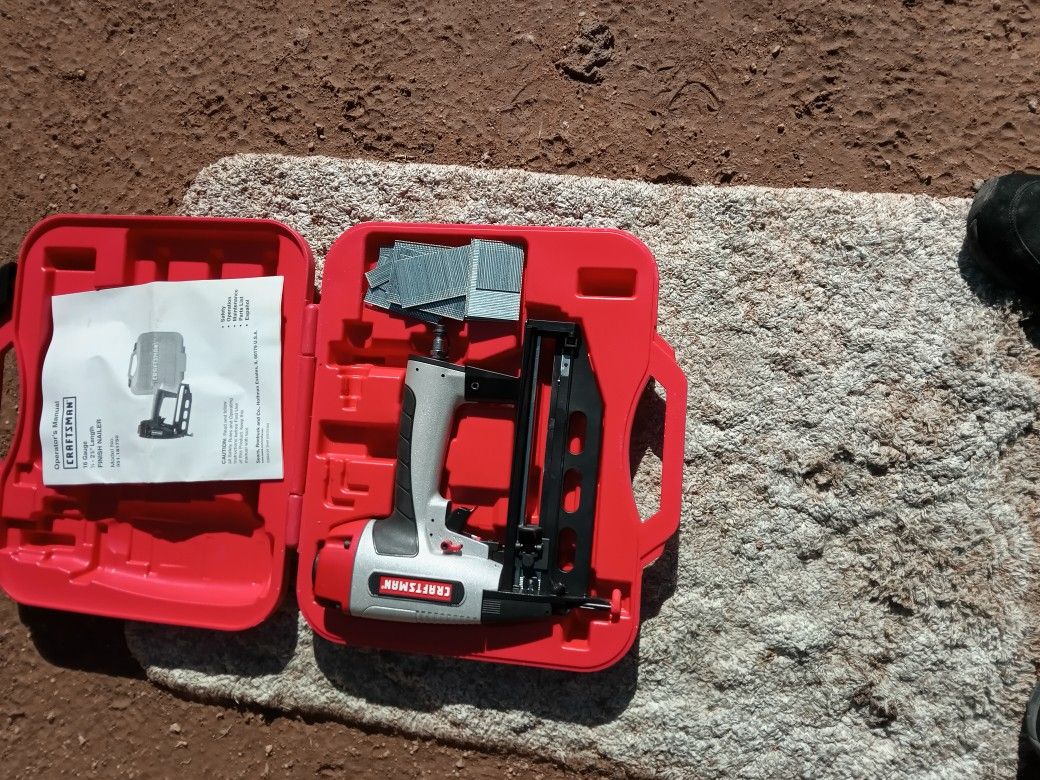 Craftsman  16 Gauge Nail Gun
