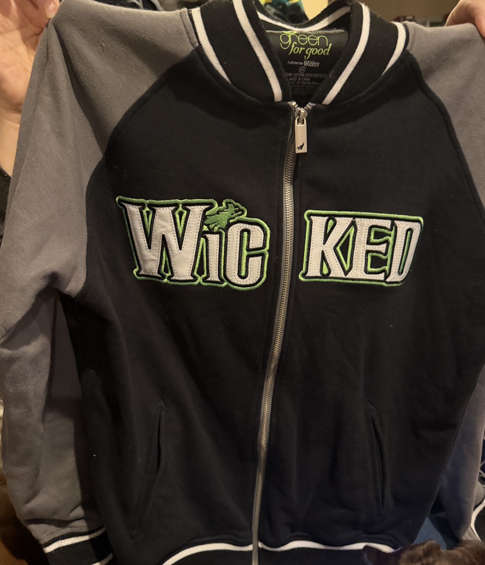 WICKED SWEATSHIRT size medium long sleeve cotton Ariana Grande