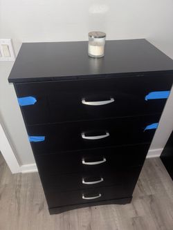 Black 5-Drawer Tall Dresser +