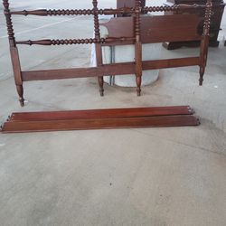 Antique Spindle Twin Bed 