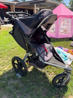 BOB Revolution Jogging Stroller