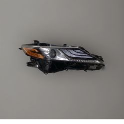 2022 2023 TOYOTA CAMRY TRIPLE BAR LED DRL RIGHT HEADLIGHT USED OEM BLACK USA