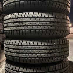 235 65 17 Michelin 