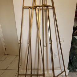 3 Gold Display Easels