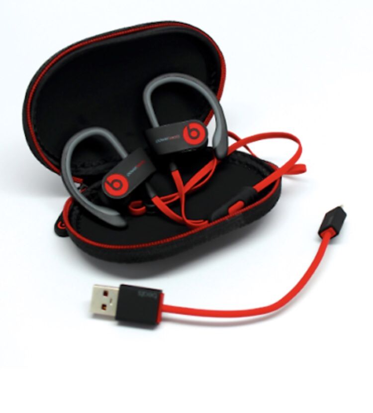 Power Beats 3 + Case