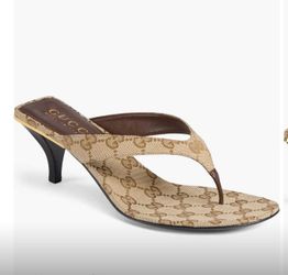 Woman sandals