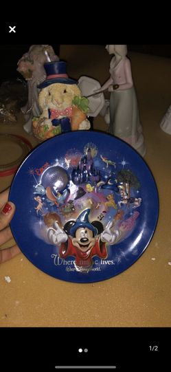 Collectible Walt Disney plate