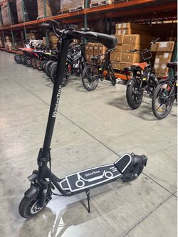 Solid electric scooter