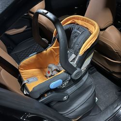 Uppababy Car Seat (UTC Area)