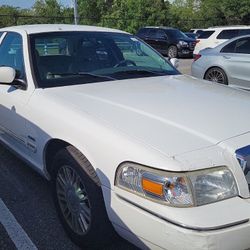 2009 MERCURY GRAND MARQUIS 
