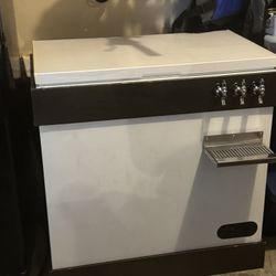 3 Tap Kegerator 