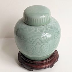 Vtg Chinese Celadon Green Porcelain Spice Jar Ginger Jar