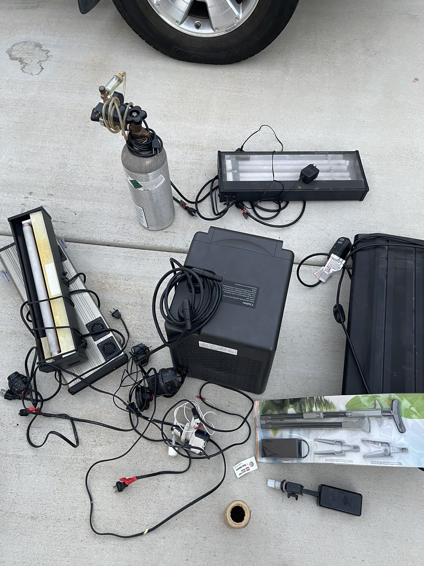 Reef Planted Tanks Supplies, pH Controller, Chiller, Metal Halide, Power Compact