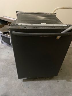 Dish washer