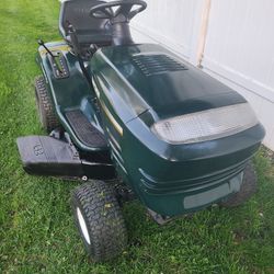 Craftsman Riding Lawnmower Tractor