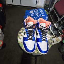 Nike Dunk High
Blue Satin (Women's) Women's Size 10 Or Men's Size 8.5 Amazing Like New Condition 