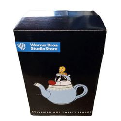 Vintage 1997 Warner Brothers Sylvester And Tweety Teapot

