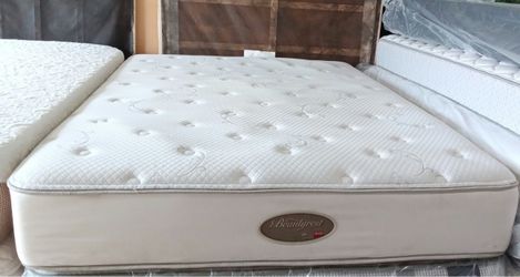 Full Size Mattress (Colchon Full Size)