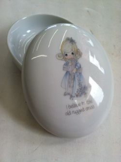 Precious Moments "I Believe in the Old Rugged Cross" 3" Fine Porcelain Jewelry Box Enesco Japan