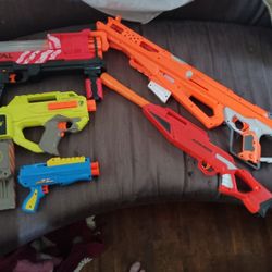 5 Nerf Guns 