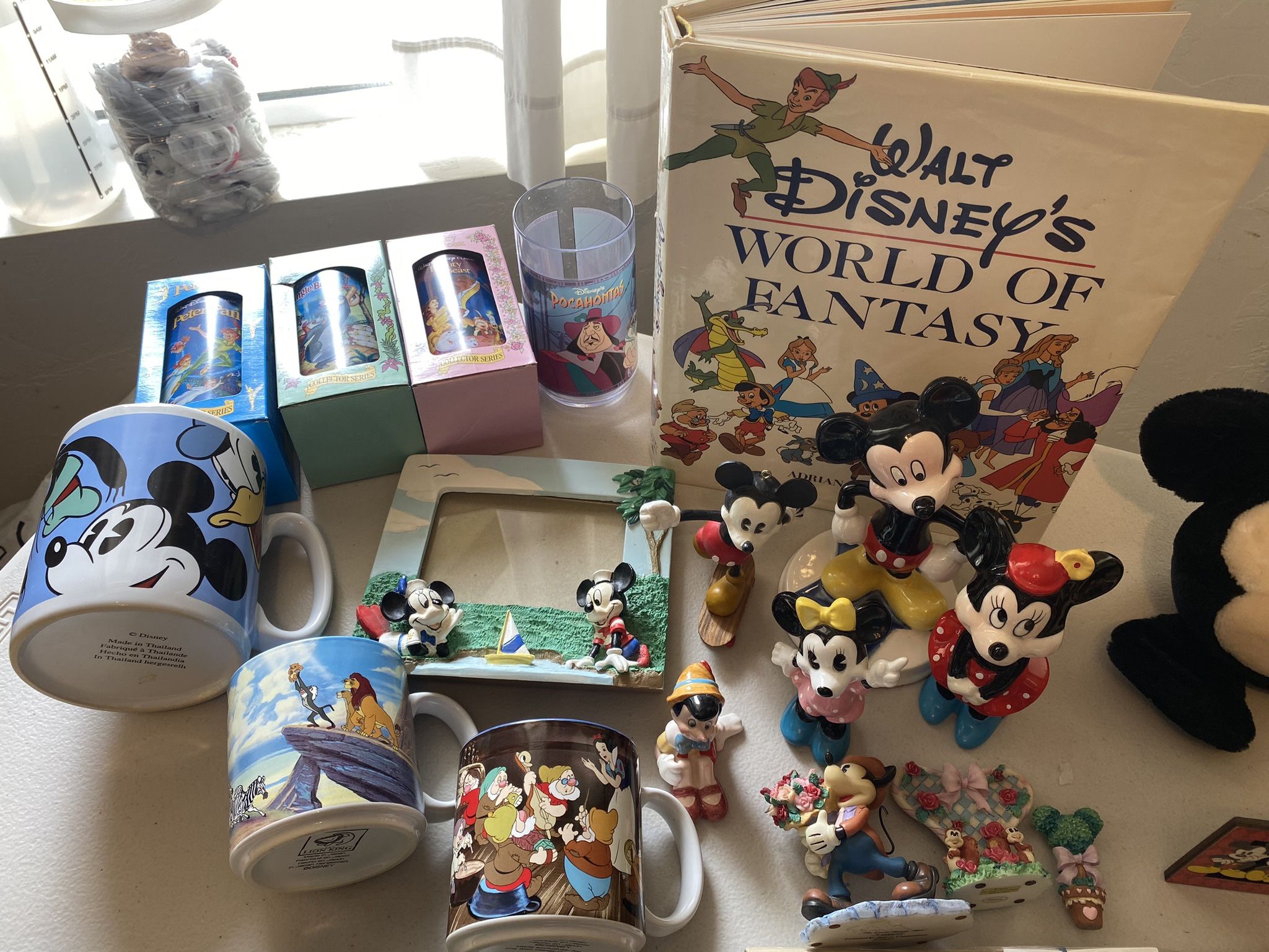 Disney Collectors Memorabilia Figurines, Art, Books, Toys Cups