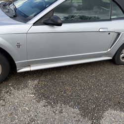 2000 Ford Mustang