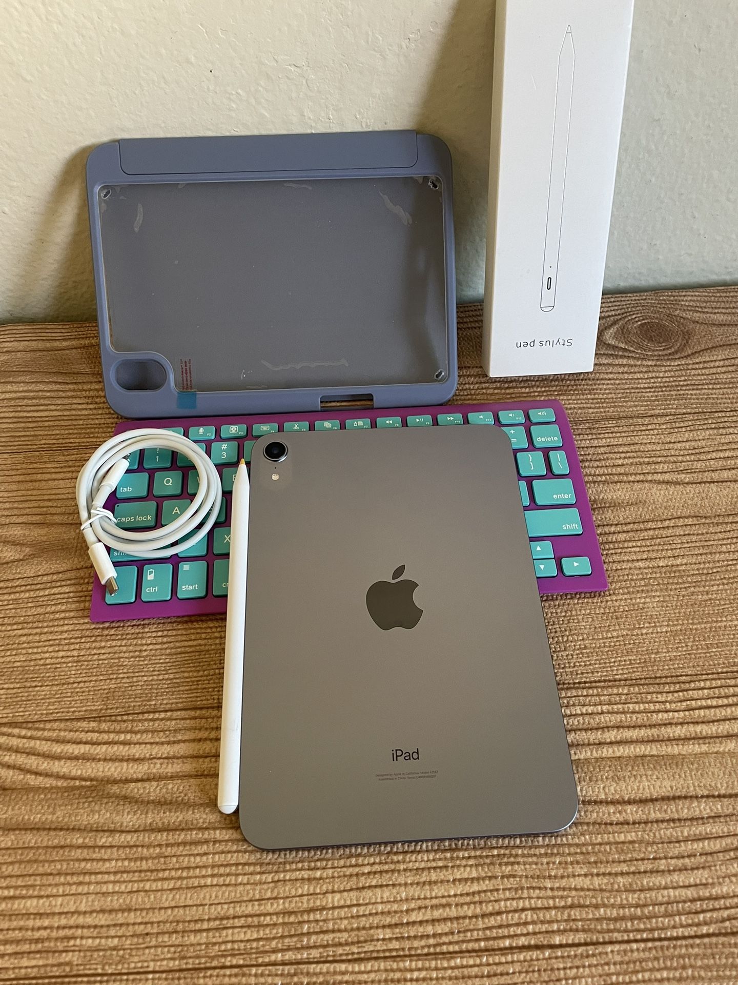 iPad Mini 6th Generation 64Gb Purple Zagg Keyboard Pen Case and Charger