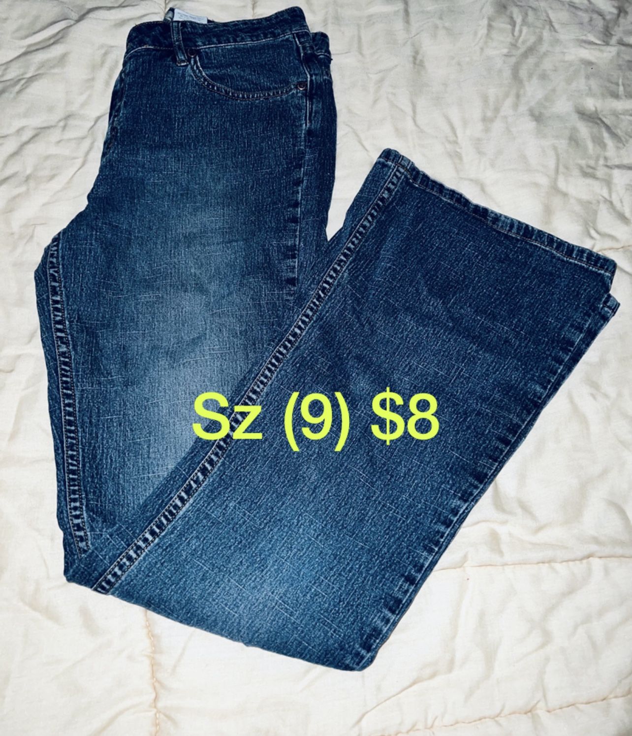 Nice women jeans size (9) very good condition only $8