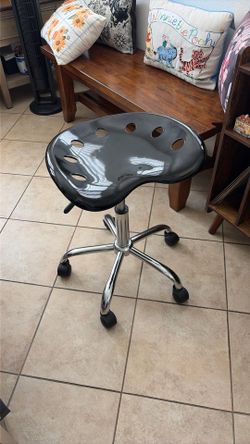 Black Rolling Tractor Stool - Adjustable Swivel Office/Salon Chair