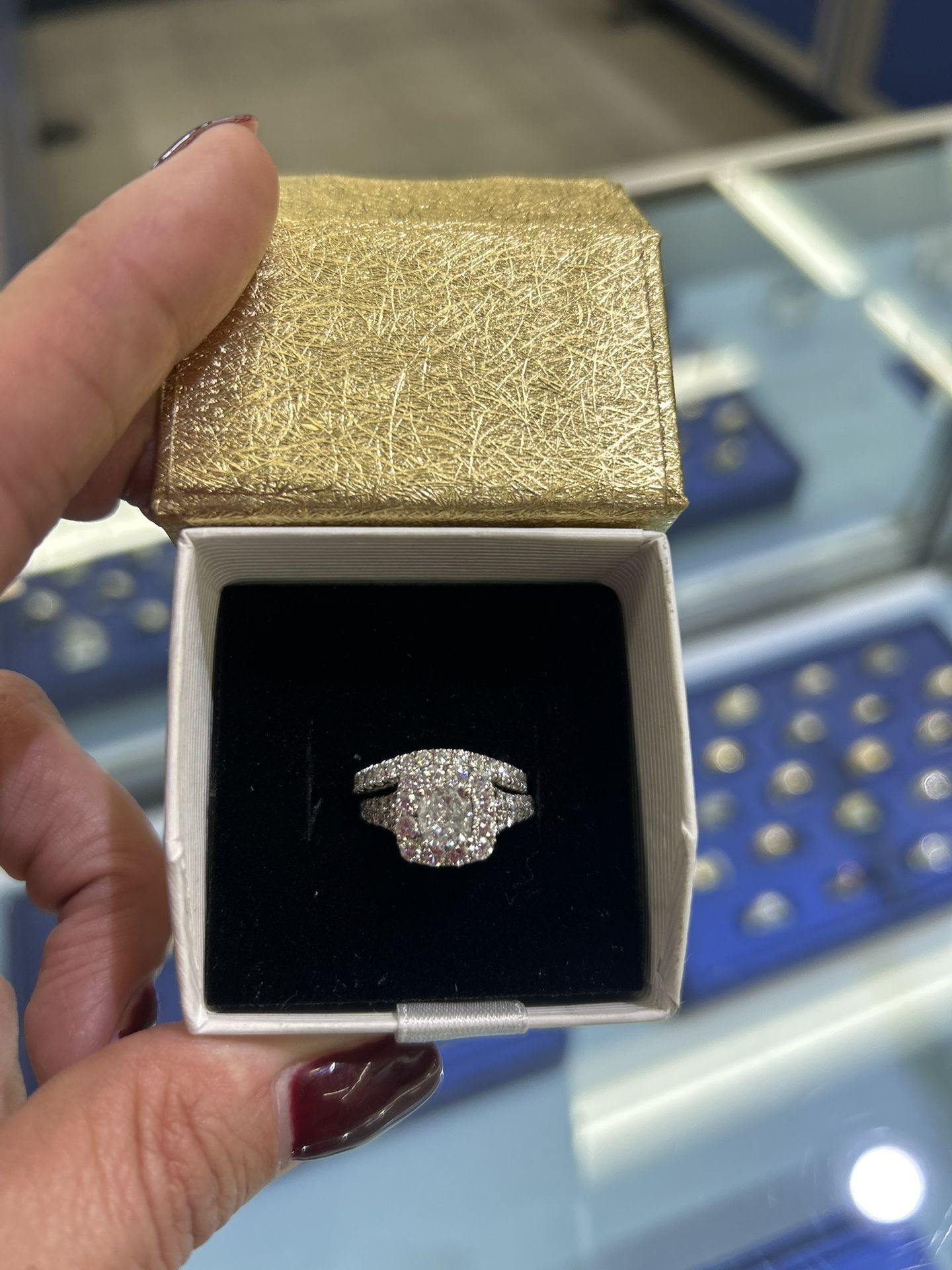 Dia Wedding Set