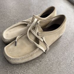 Tan Suede Clarks Wallabees Chukkas Size 11