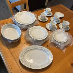 32 Pc Set Of 5 Noritake Savannah 2031 China W/2 Oval Serving Bowls, One Oval Serving Plate