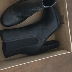 Woman's Boots