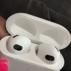 Air Pods 3 And Apple Watch Se 2 40mm  Cellular 