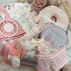 Baby shower Basket gift set