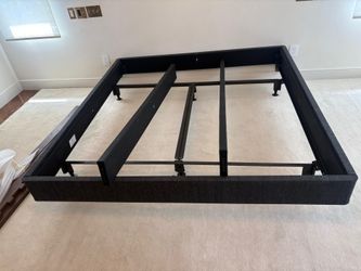 King bed frame platform