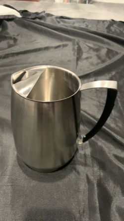 West Bend 2 1/2 Quart Stainless Steel Picture