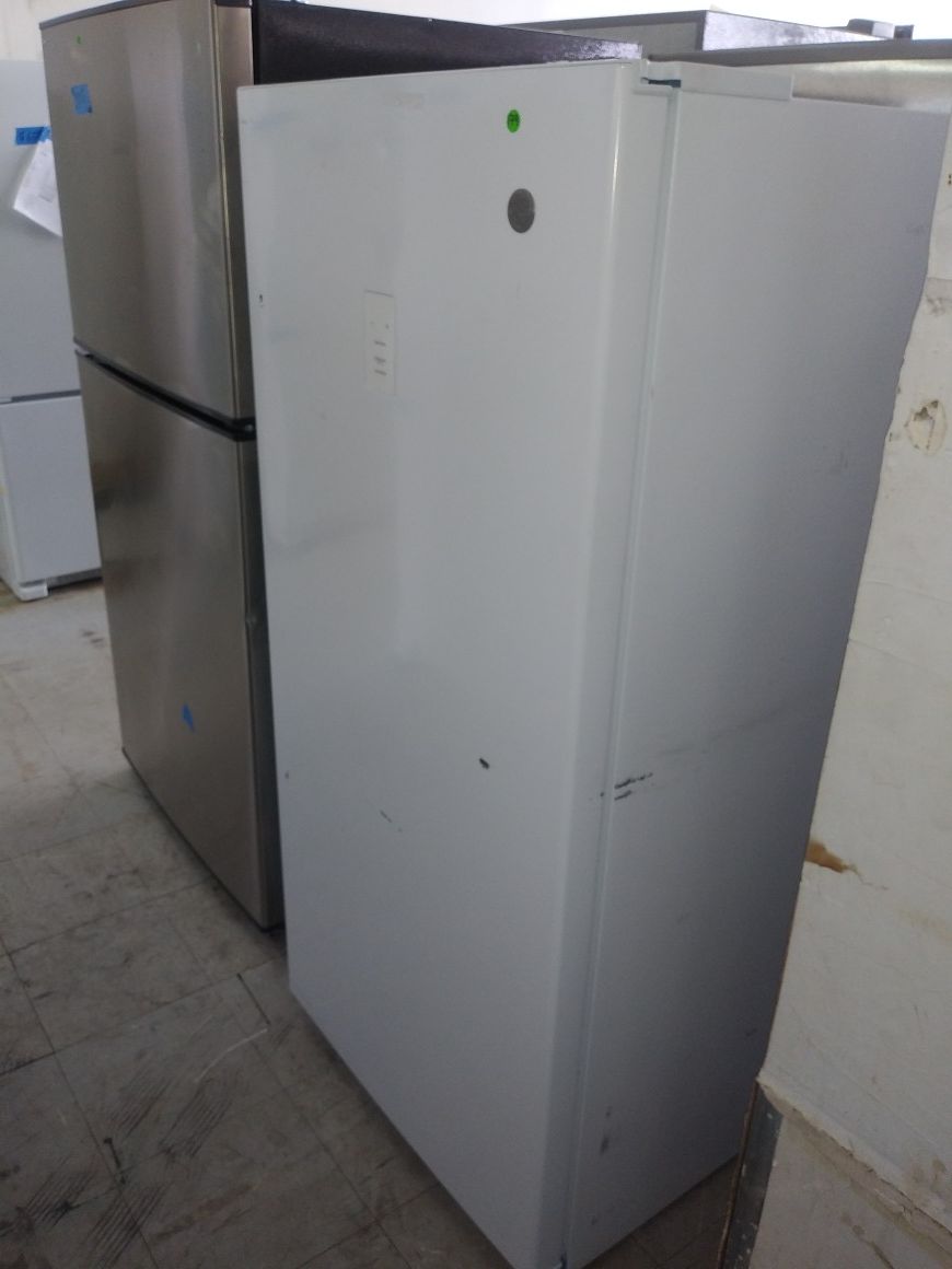 New GE Upright 14.1 Cu Ft Freezer