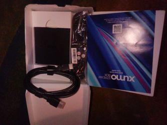 Xumo Stream Box with Remote and HDMI Cable