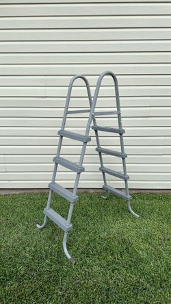 48” Pool Ladder