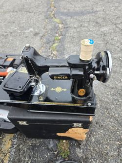 For sale 1947 vintage Singer Model 221 Featherweight sewing machine