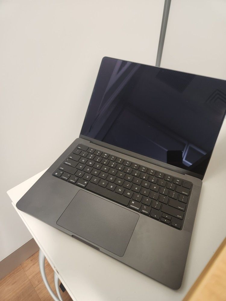 14-inch MacBook Pro - Space Black