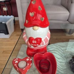 Valentine Gnome (Lights Up)