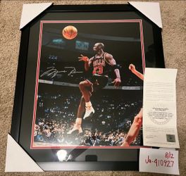 Michael Jordan Autographed Framed 16x20 Photo
