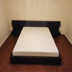 Bed Frame and Box Springs (Size Full)
